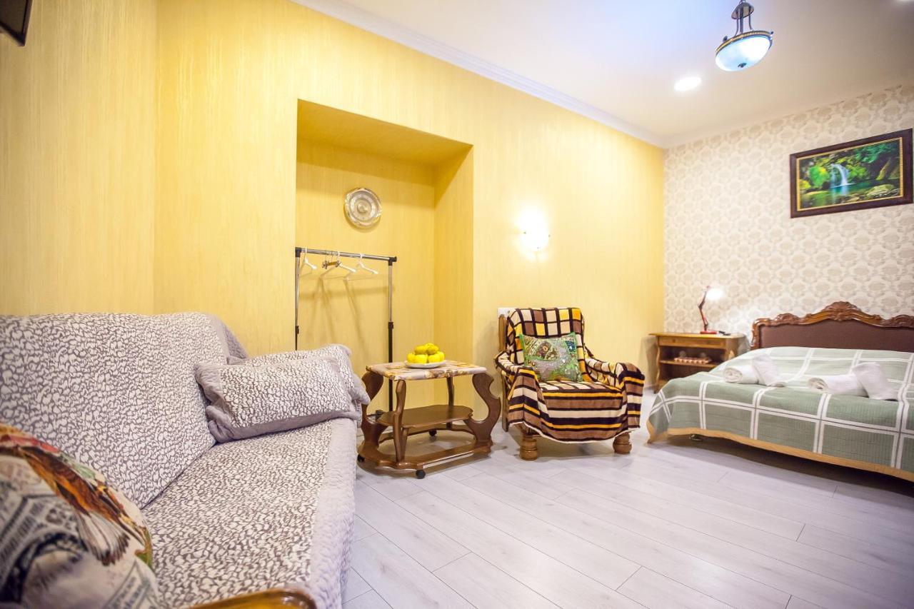 טביליסי Guest House Happy Holidays מראה חיצוני תמונה