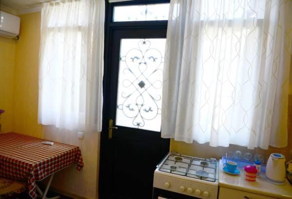 טביליסי Guest House Happy Holidays מראה חיצוני תמונה